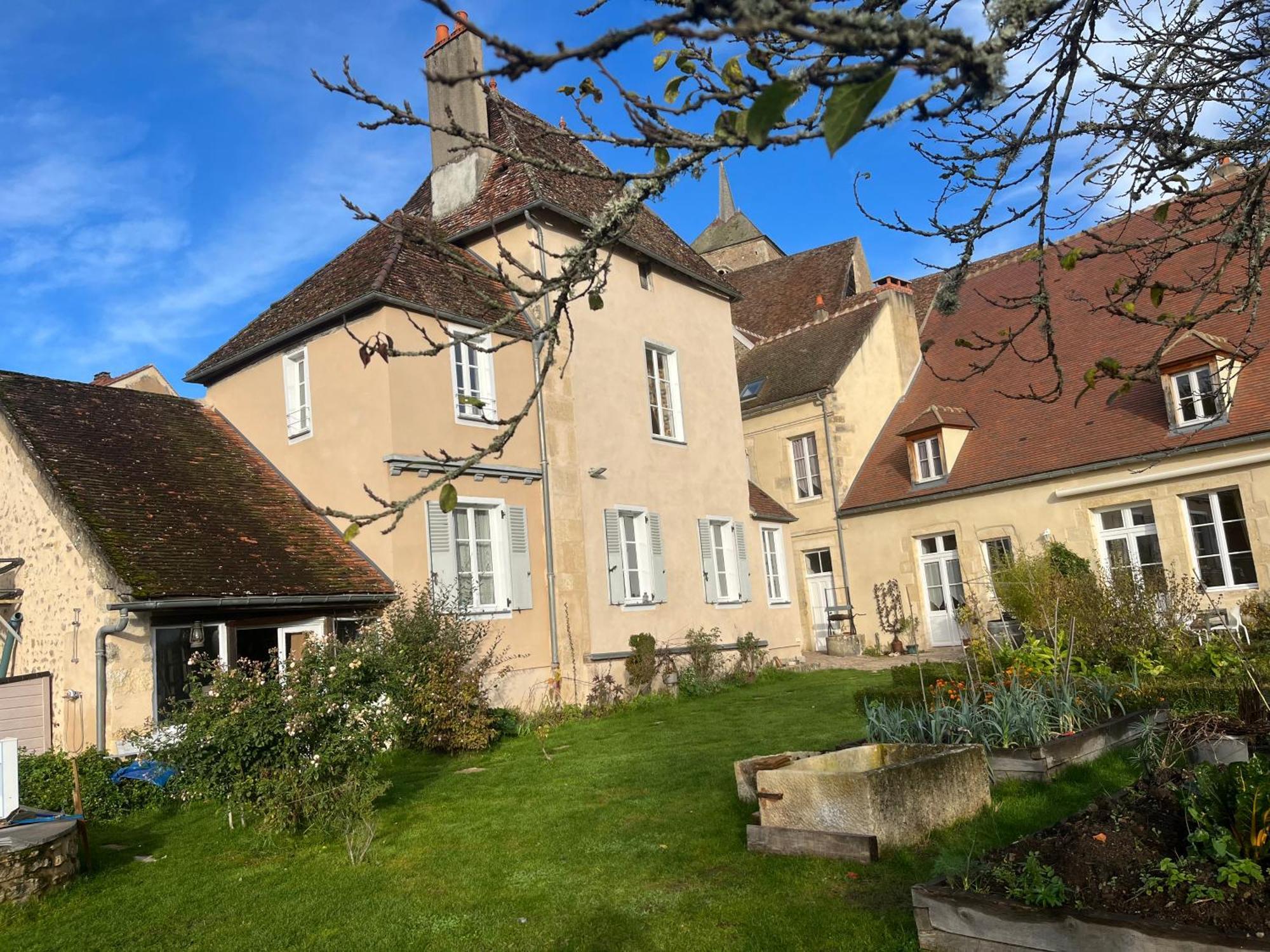 Maison De Noble Nicolas Avallon Eksteriør billede